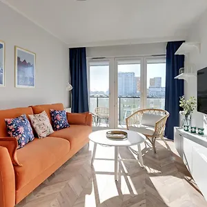 seaside-amber-apartment-by-blue-mandarin.sopothotels.com/